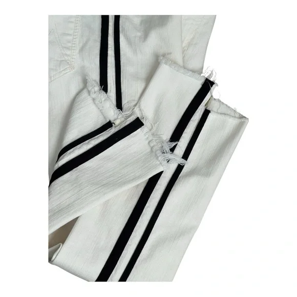 Mother Insider Crop Step Fray Jeans - Picture 5 of 13